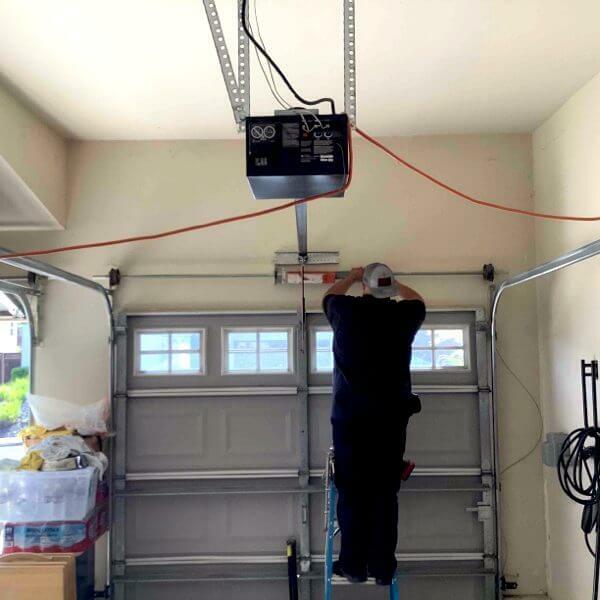 How Door-Mart Garage Doors Connects with Customers and Leads Faster Using Business SMS