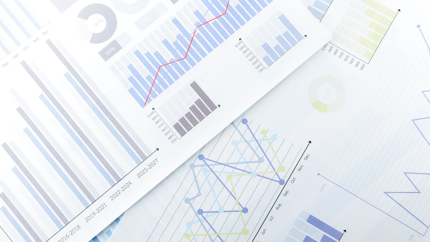 Sales Reporting: How to Create, Manage, & Improve Your Sales Reports 