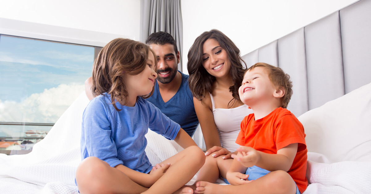 Holiday Inn Club Finds Compliance and 4x ROI with CallMiner Call Monitoring