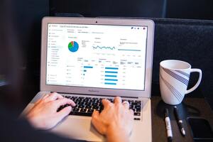 A Comprehensive Marketer's Guide to Social Media Analytics