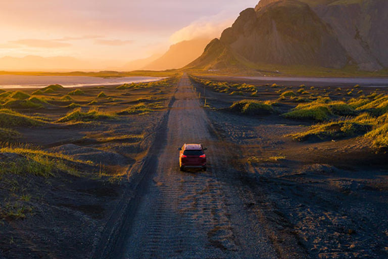 Surviving Today and Thriving Tomorrow – How E‑Signatures Help Drive Business Forward