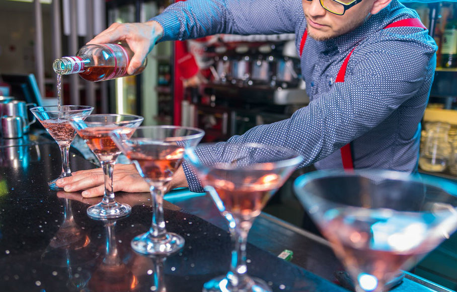 Sales people need to act like personal trainers, not bartenders