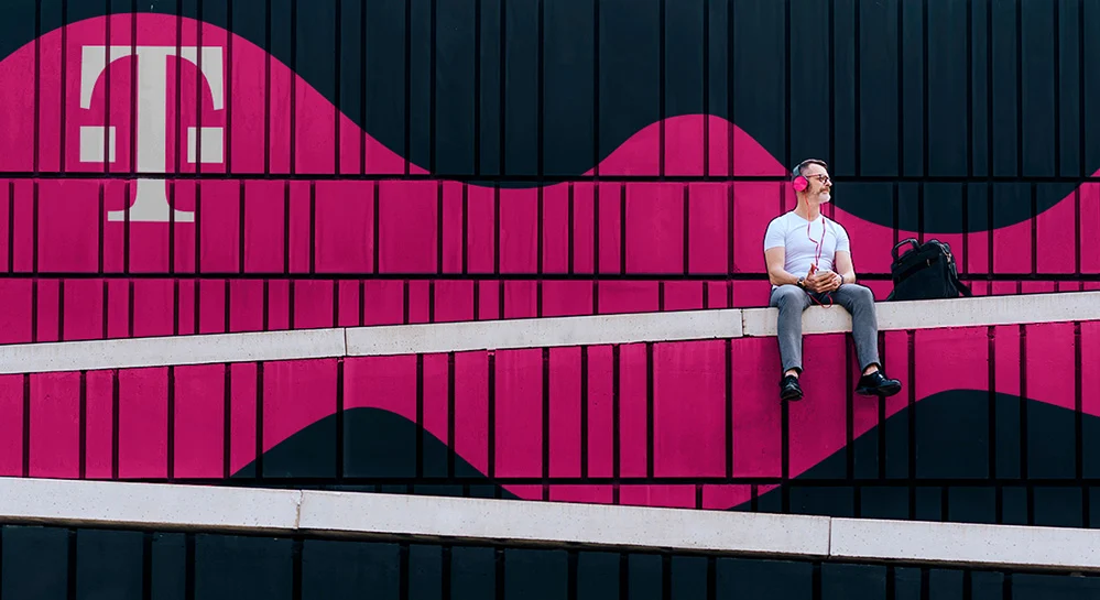 T-Mobile Drives Message Association with Personalized Creatives