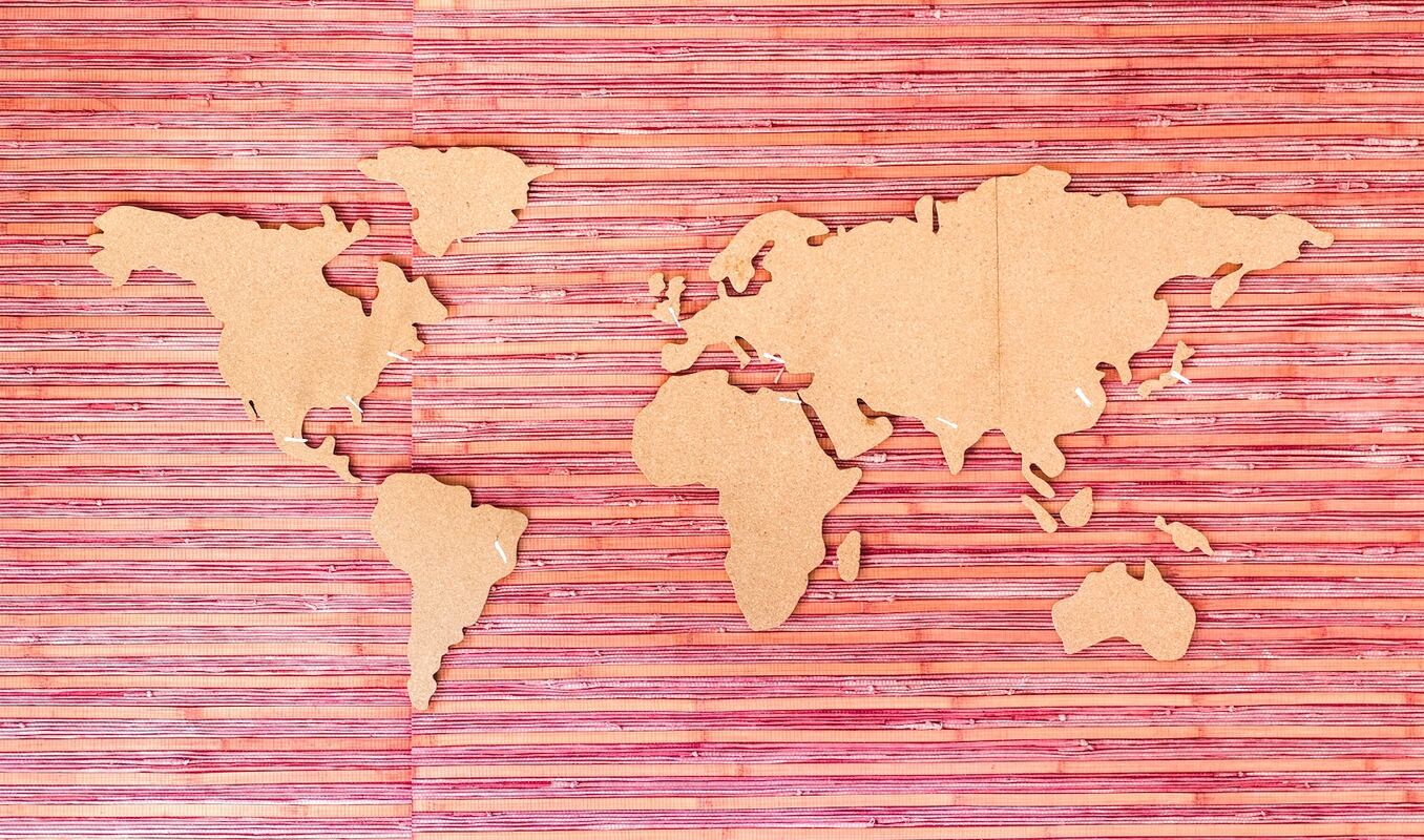 What is Distributed Inventory? 3 Benefits of Using Multiple Fulfillment Centers (& How to Do It)