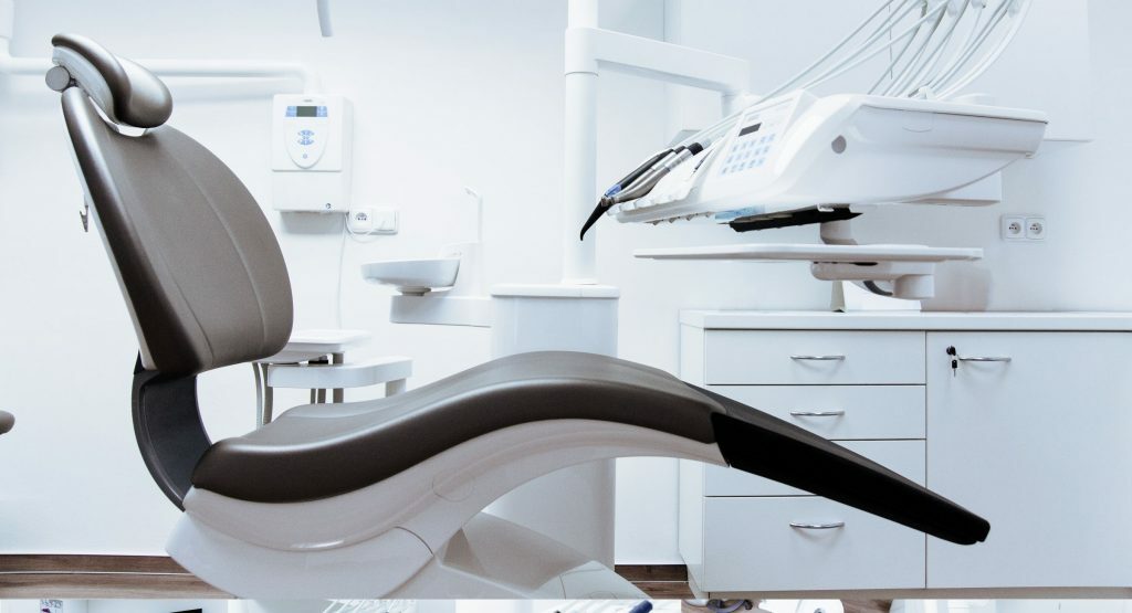 Tips for Dentists: Getting the Competitive Edge Online