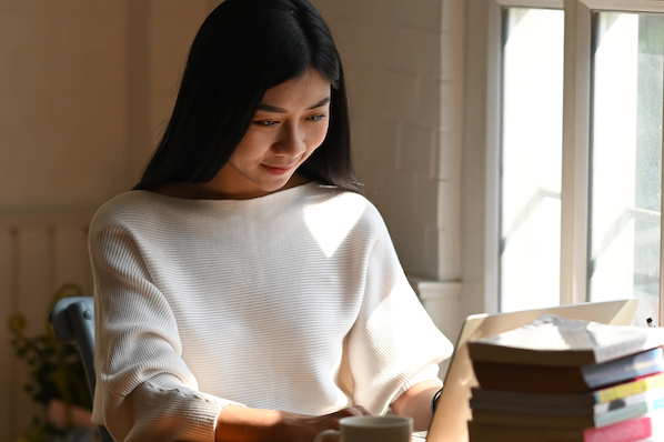 15 Best Author Websites & What They Do Well