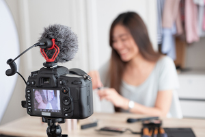 How to Use Live Video to Market Your Business - The Robly Email Marketing Blog