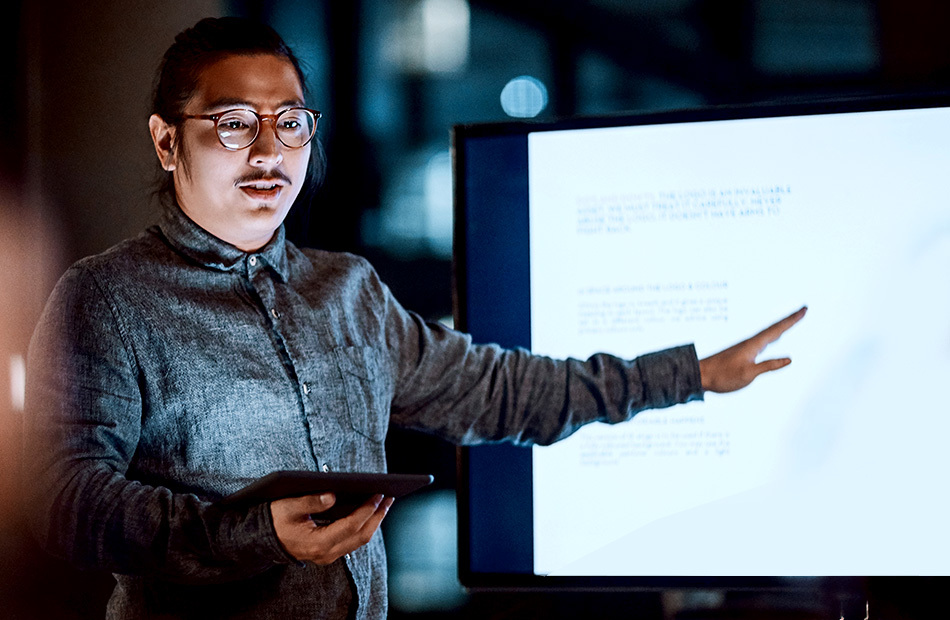 Building your pre-seed pitch deck? Here's what goes inside