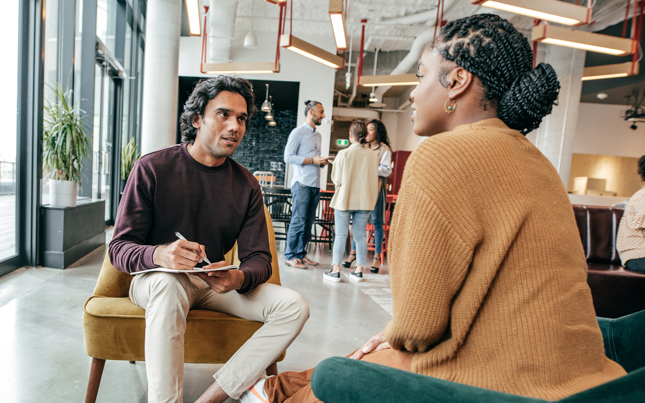 32 Product Management Interview Questions & How to Answer