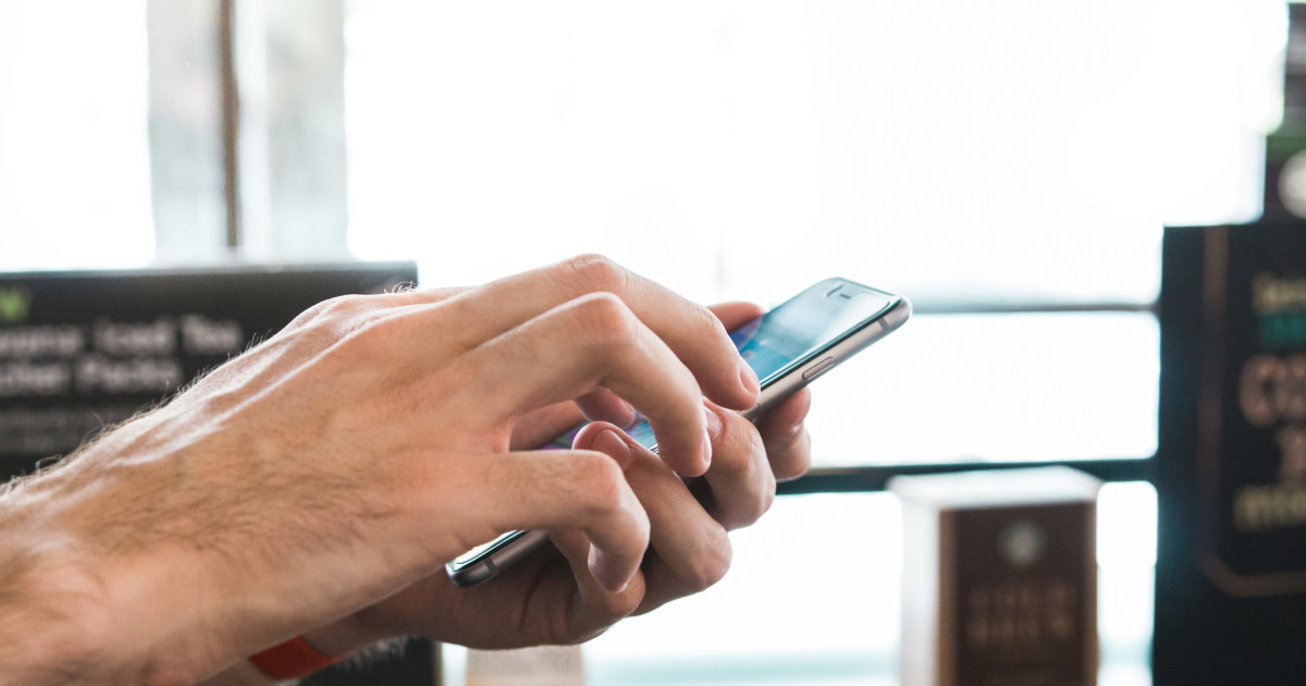 How to Improve Customer Service Over the Phone in 5 Steps