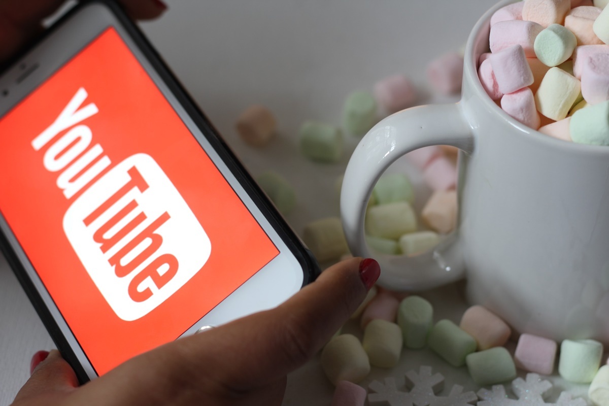 How Big Is Youtube Thumbnail? Size Guide & Best Practices