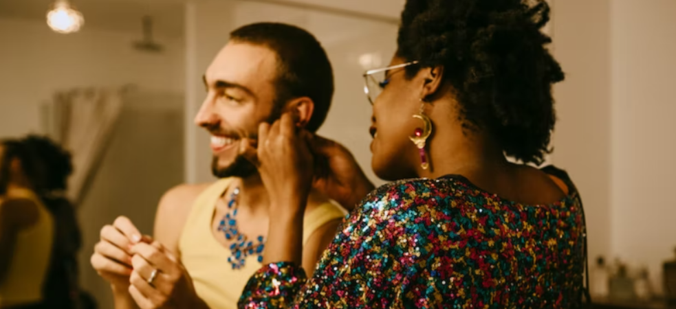 Halloween email ideas for marketing (15 tips + Examples)