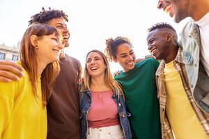 How to Manage an Online Community