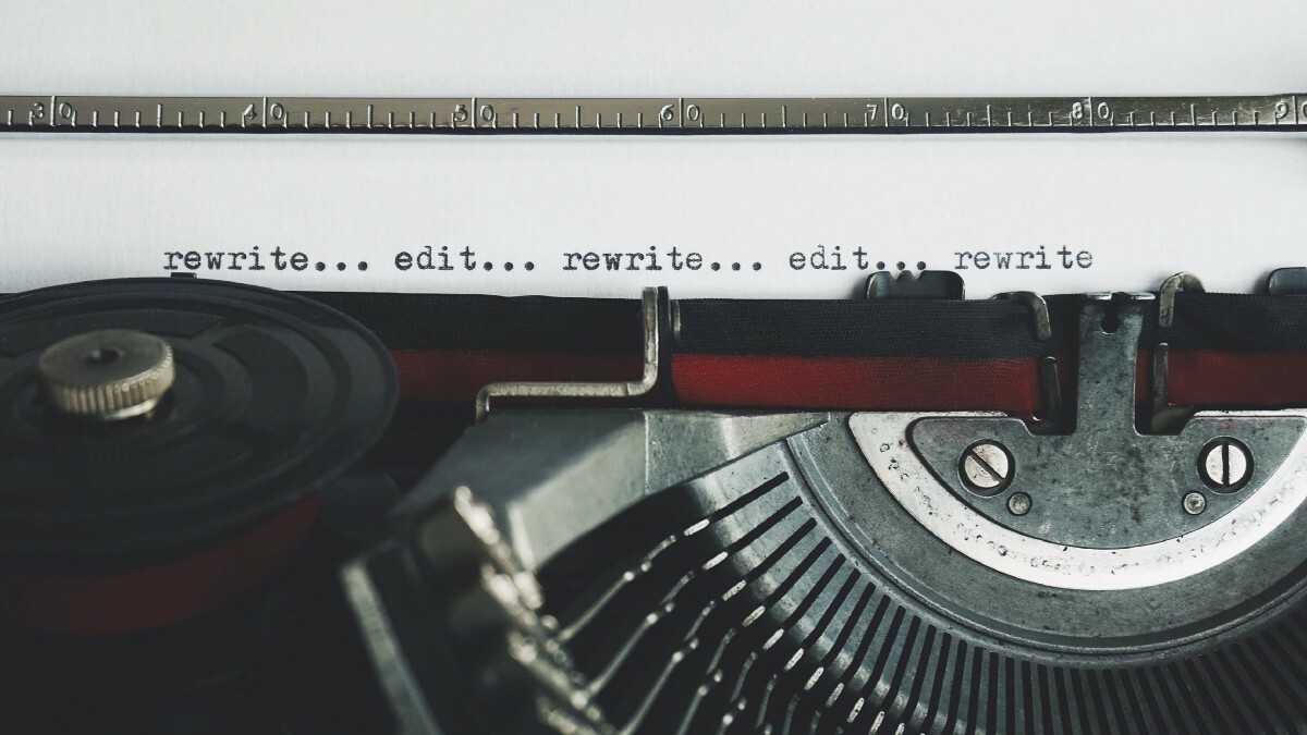 How to Be A Great Editor: 7 Tips for Both Writers and Non-Writers