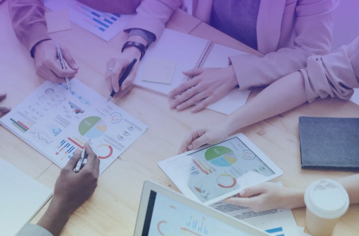 Best SEO KPIs and Dashboards to Analyze Performance Like a Pro