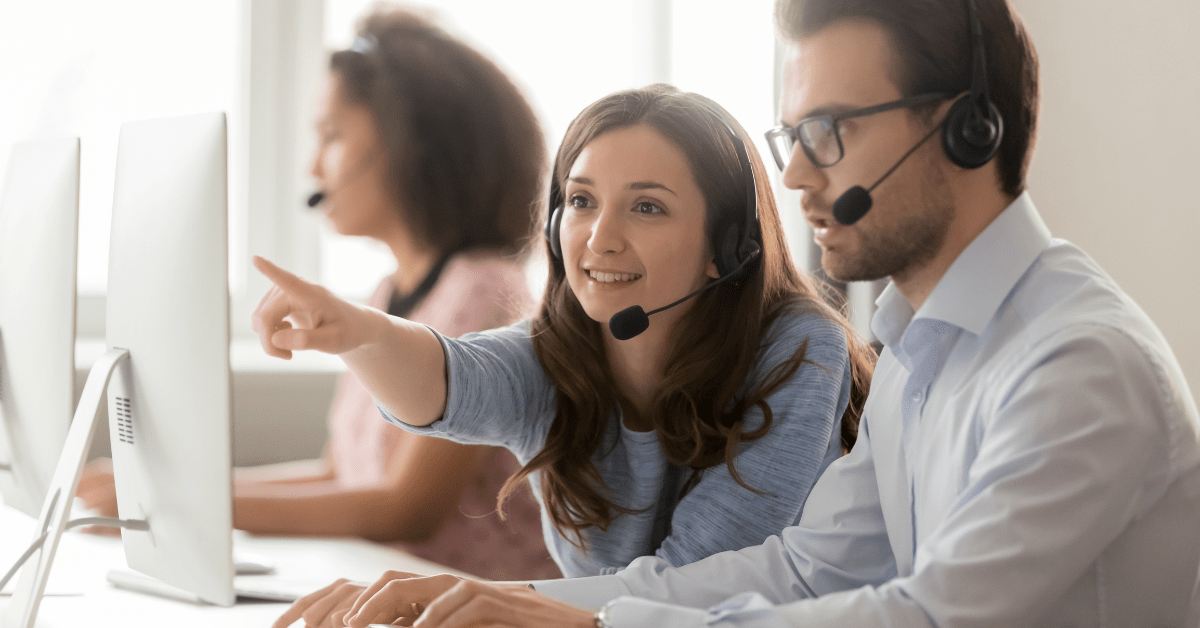 Sales Coaching Software: 5 Must-Have Features