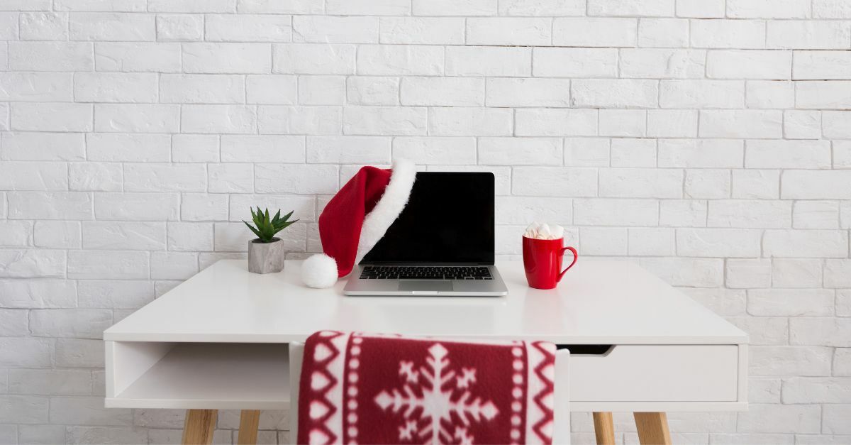 13 Heartfelt Holiday Emails to Send to Your Customers (Examples & Templates!)