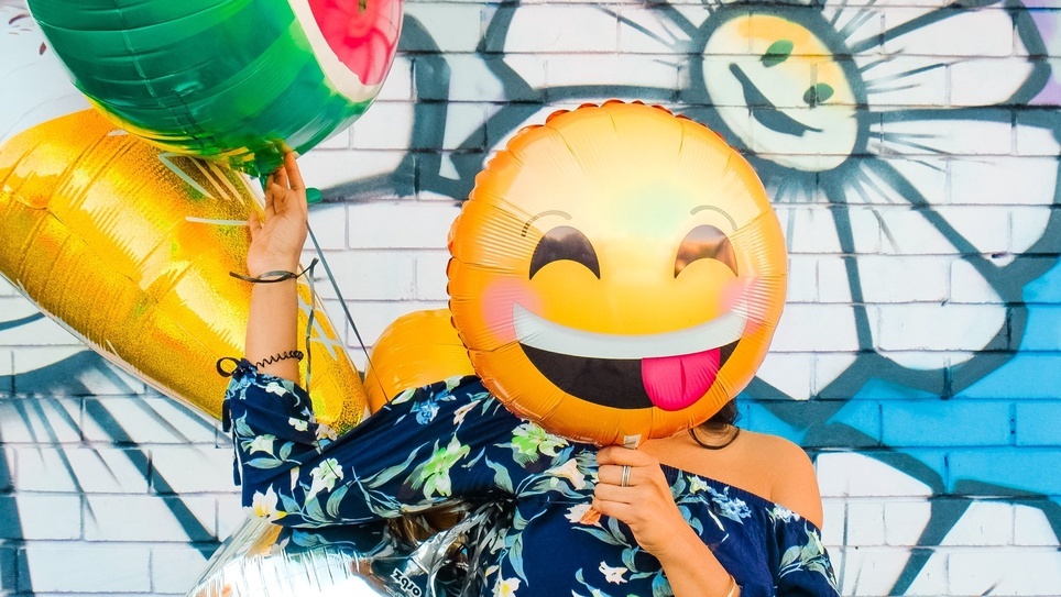 Should You Use Emojis in Your Email Subject Line? [Best Practices]