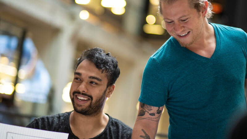 Kubernetes workload troubleshooting with metrics, logs, and traces