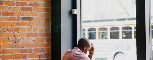 Stand Out from The Crowd with a Curated Newsletter