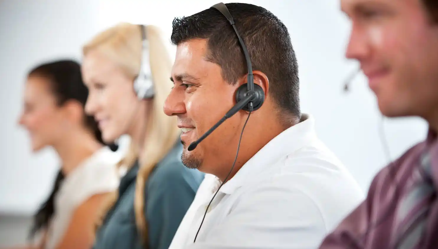 7 Principles of Customer Service That Spark Small Business Growth