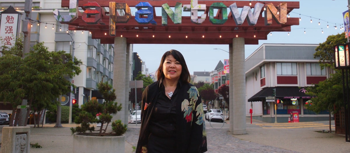 Award-winning Paper Tree store owner, Linda Mihara, brings origami into the digital age with augmented reality experience created with Adobe Substance 3D and Aero | Adobe Blog