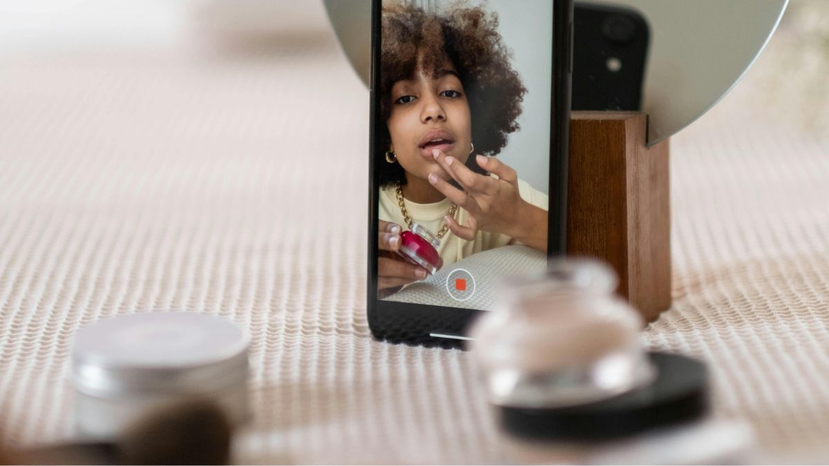 10 Top Beauty Influencers for DTC Brands to Work With in 2024