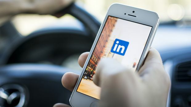 How to use LinkedIn for business? - PromoRepublic