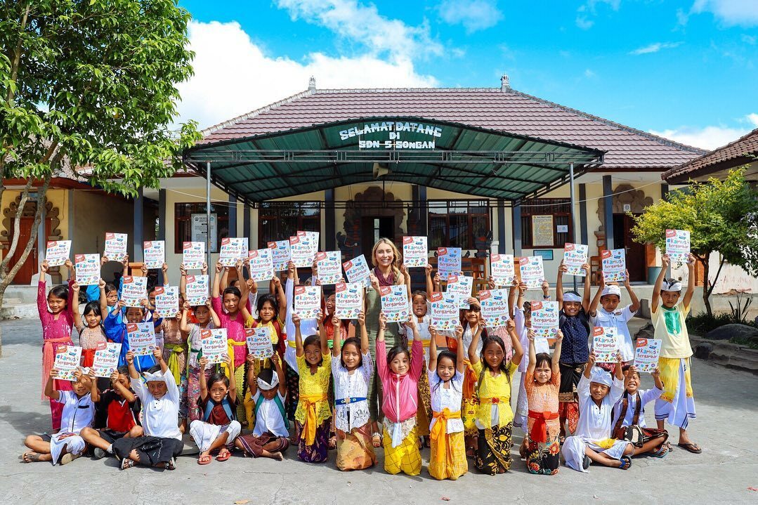 Case Study: August Effects Grows for the Greater Good With ShipBob