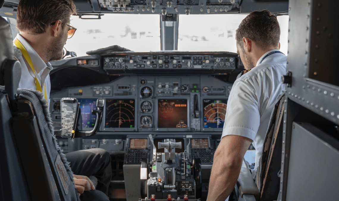 How To Create Flight Tracker And Aviation Dashboard? - apilayer Blog