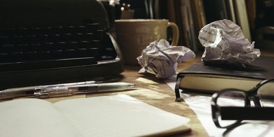 The Foolproof Guide to Hiring Direct Response Copywriters Who'll Make the Cash Registers Ring for Your DTC Brand (+ Our Curated List of Copywriters)