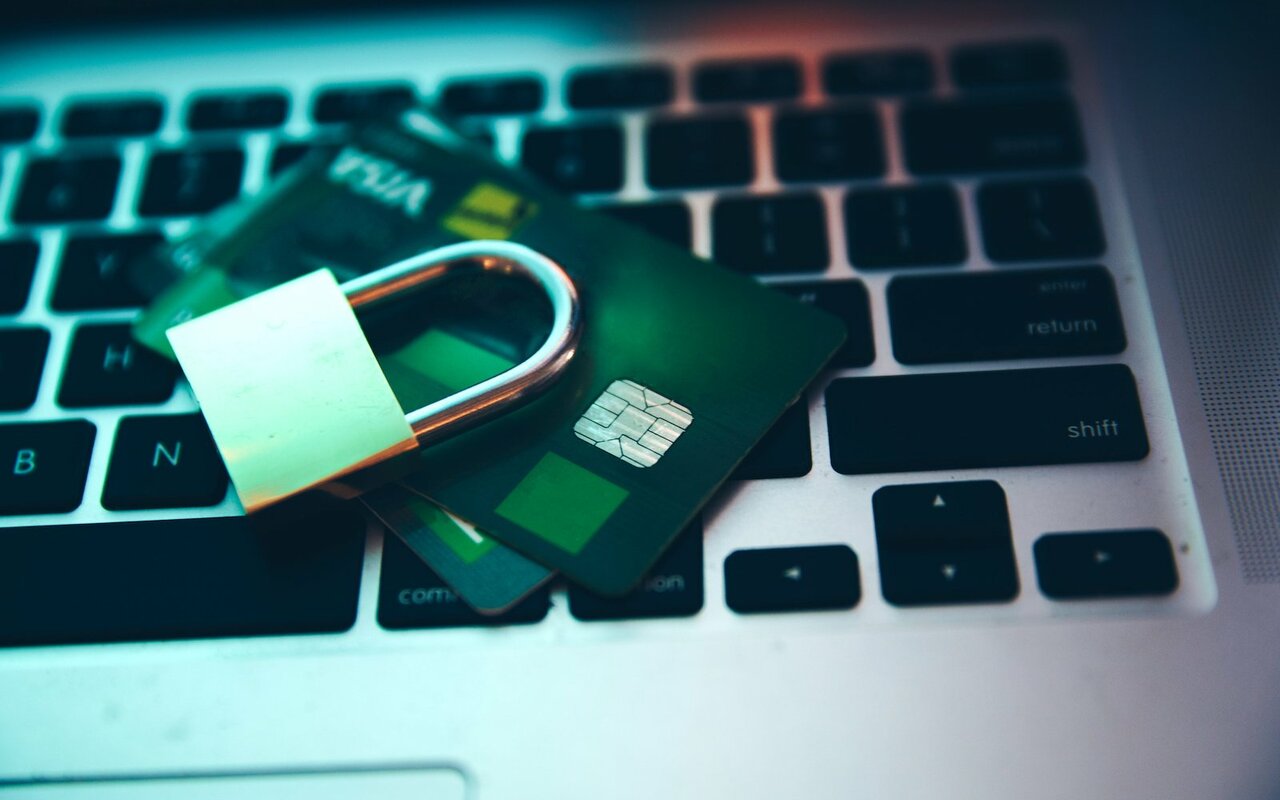 How To Find CBD Payment Processing Services [+ CBD Credit Card Processors for Ecommerce Shops]