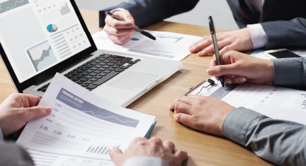 Customer Retention Rates and Sales – Can They Be Transformed & Improved By a CRM?