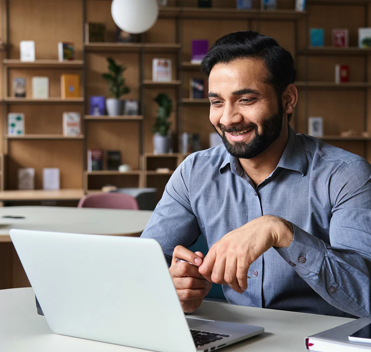 Teaching History Online: A Comprehensive Guide