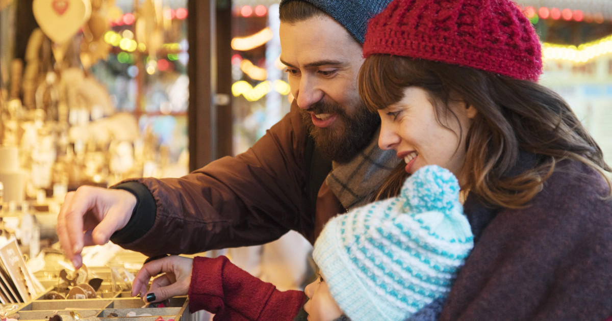 Why You Should Open a Seasonal Pop-Up For Your Business