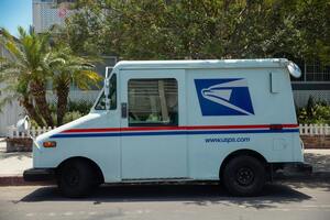Everything You Need to Know About USPS 2025 Mailing Promotions (and How QR Codes Can Unlock Discounts)