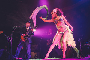 Frills, Feathers, and Phone Screens: How Burlesque is Thriving Online