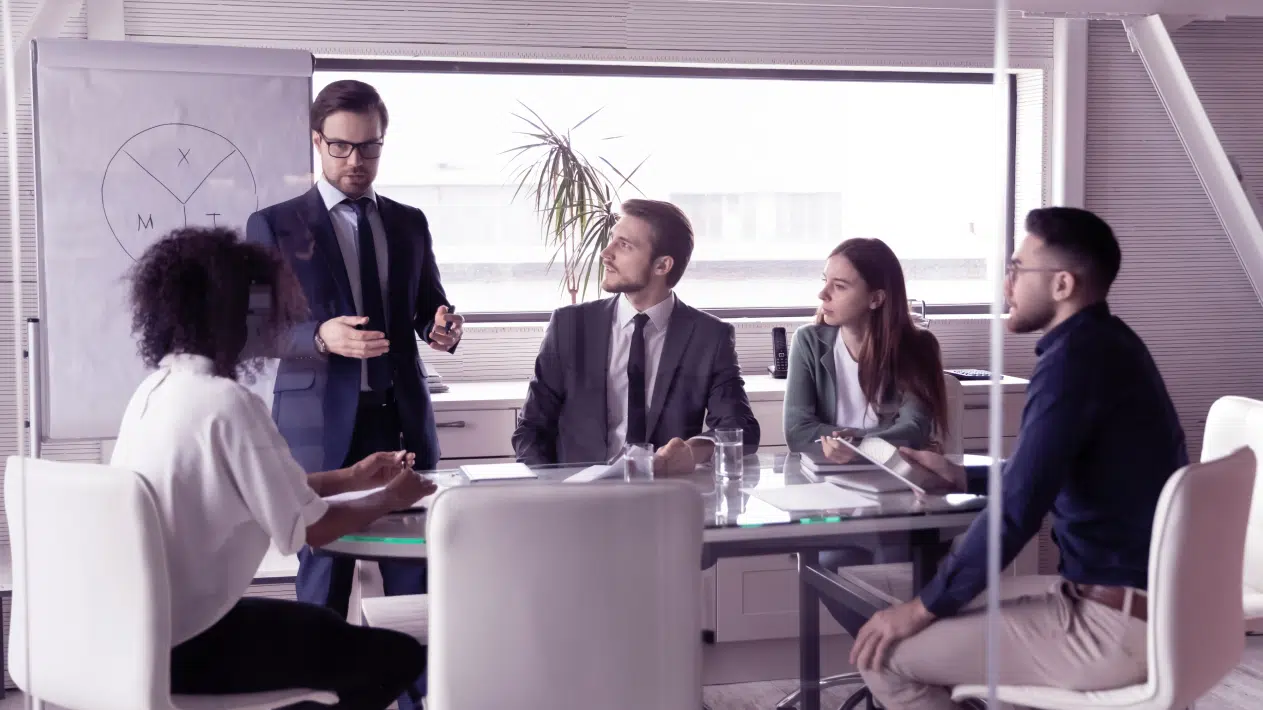 7 SaaS Sales Tips to Close More Deals