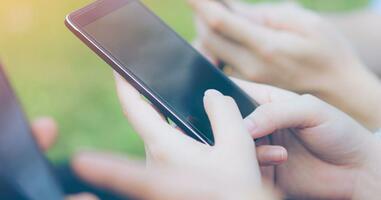 The EZ Guide to Creating a Mobile Marketing Plan