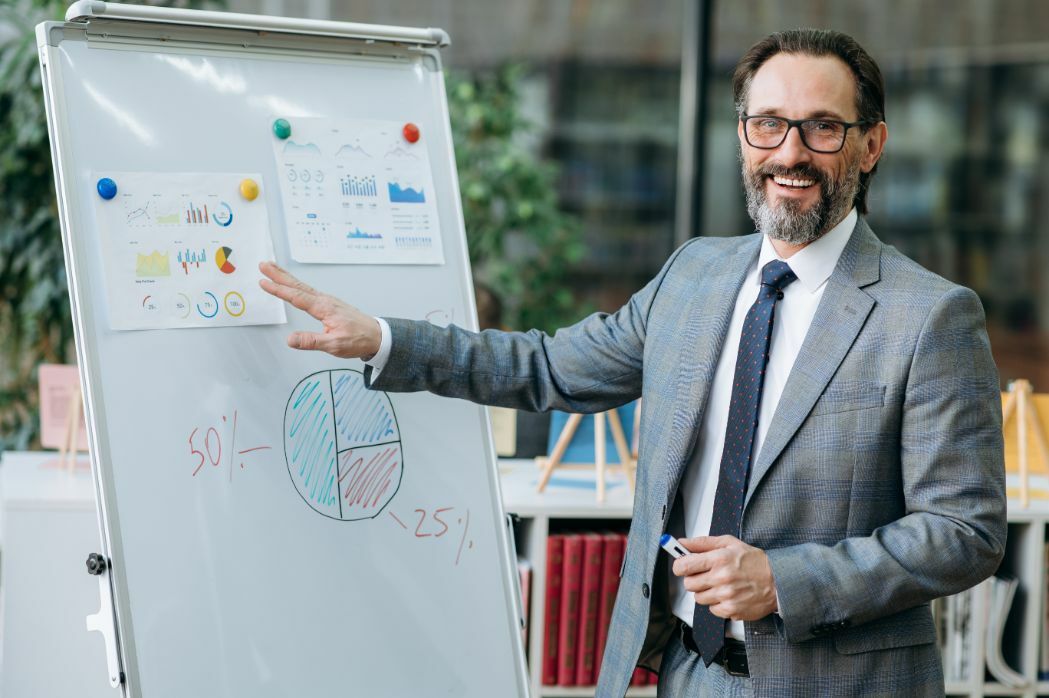 How Bynder drives bottom-line growth with UserGems