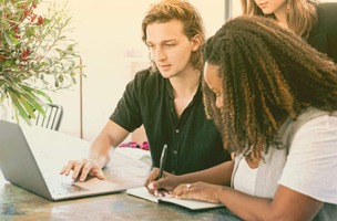 How to Create a Social Media Marketing Funnel (& Generate Conversions)