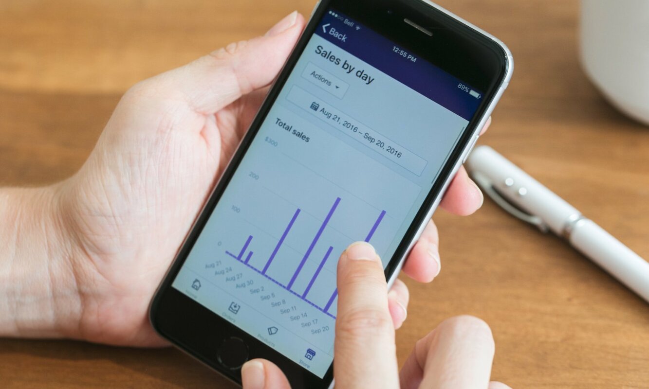 A Tale of 4 Direct-to-Consumer Brands: Comparing Seasonal, High-Growth, Unplanned, and Gradual Sales