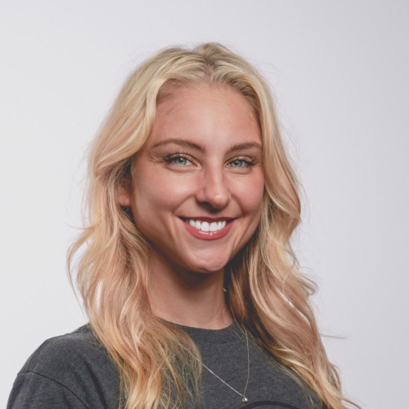 Tessia Bernardi Jezek 