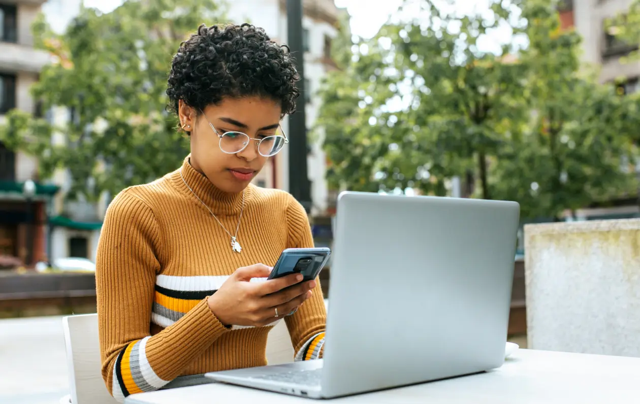 Enterprise chatbot – Types, benefits and examples