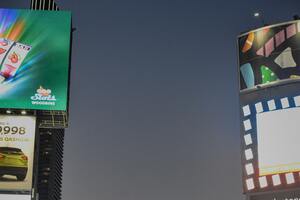 Should I Use Banner Ads? Learn the Pros and Cons