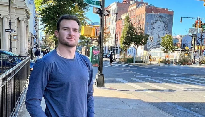 An interview with TechSalesTom, one of the most popular sales personalities on TikTok