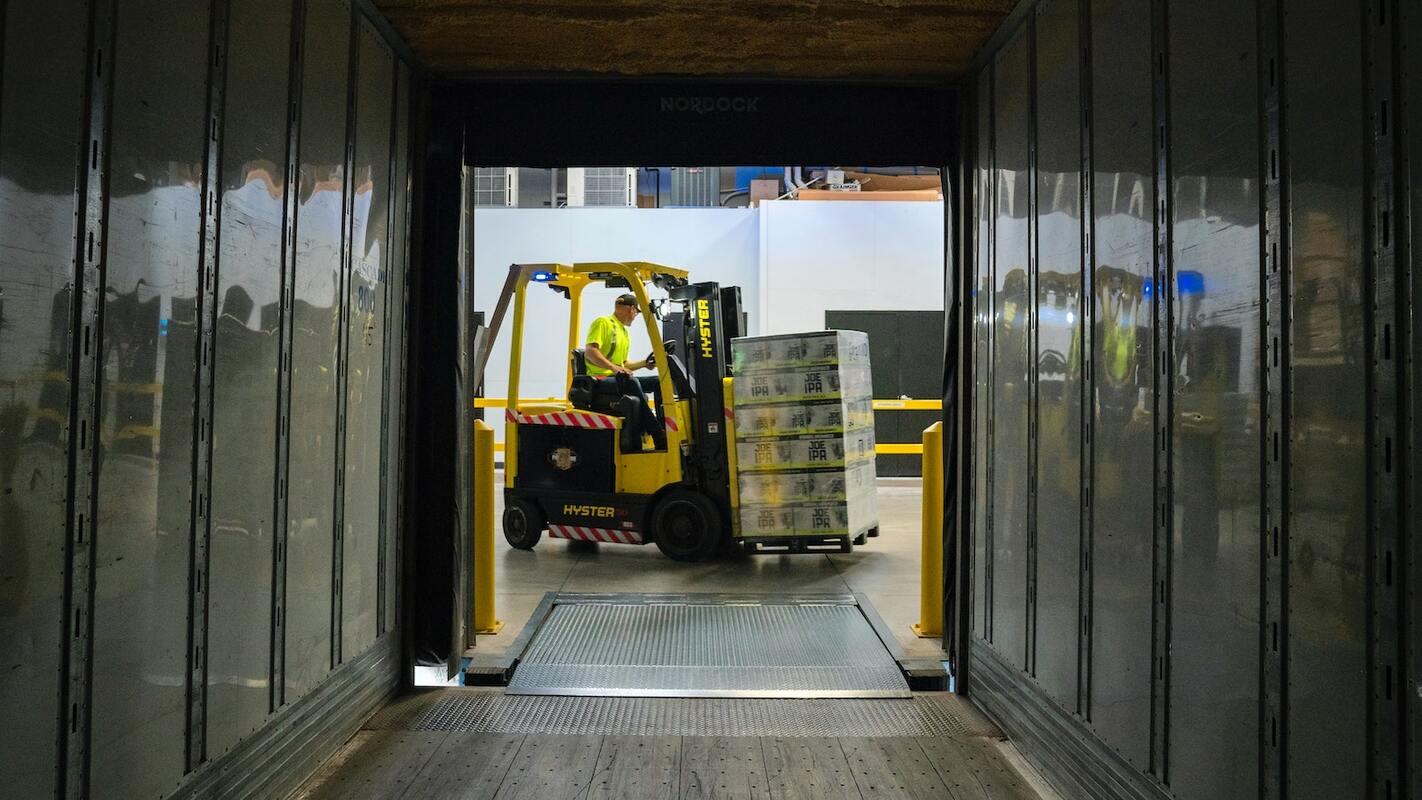 Smart Warehousing Technology, Techniques + Best Practices