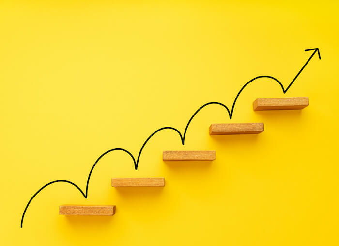 How to Train a New Employee: 7 Tips for Growing Agencies