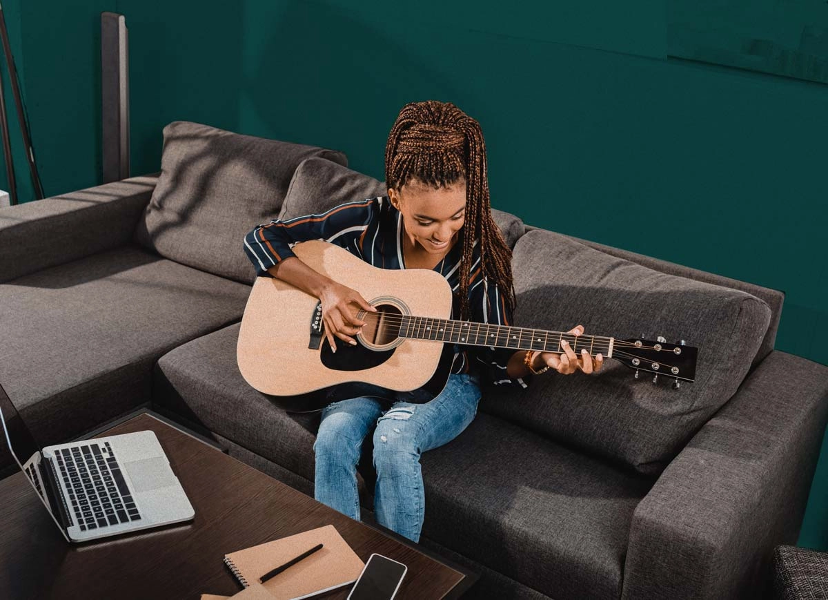 Good Guitarist teaches new musicians the art of guitar