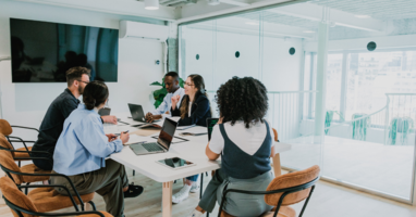 How to Gain More Market Share Through Compelling Content